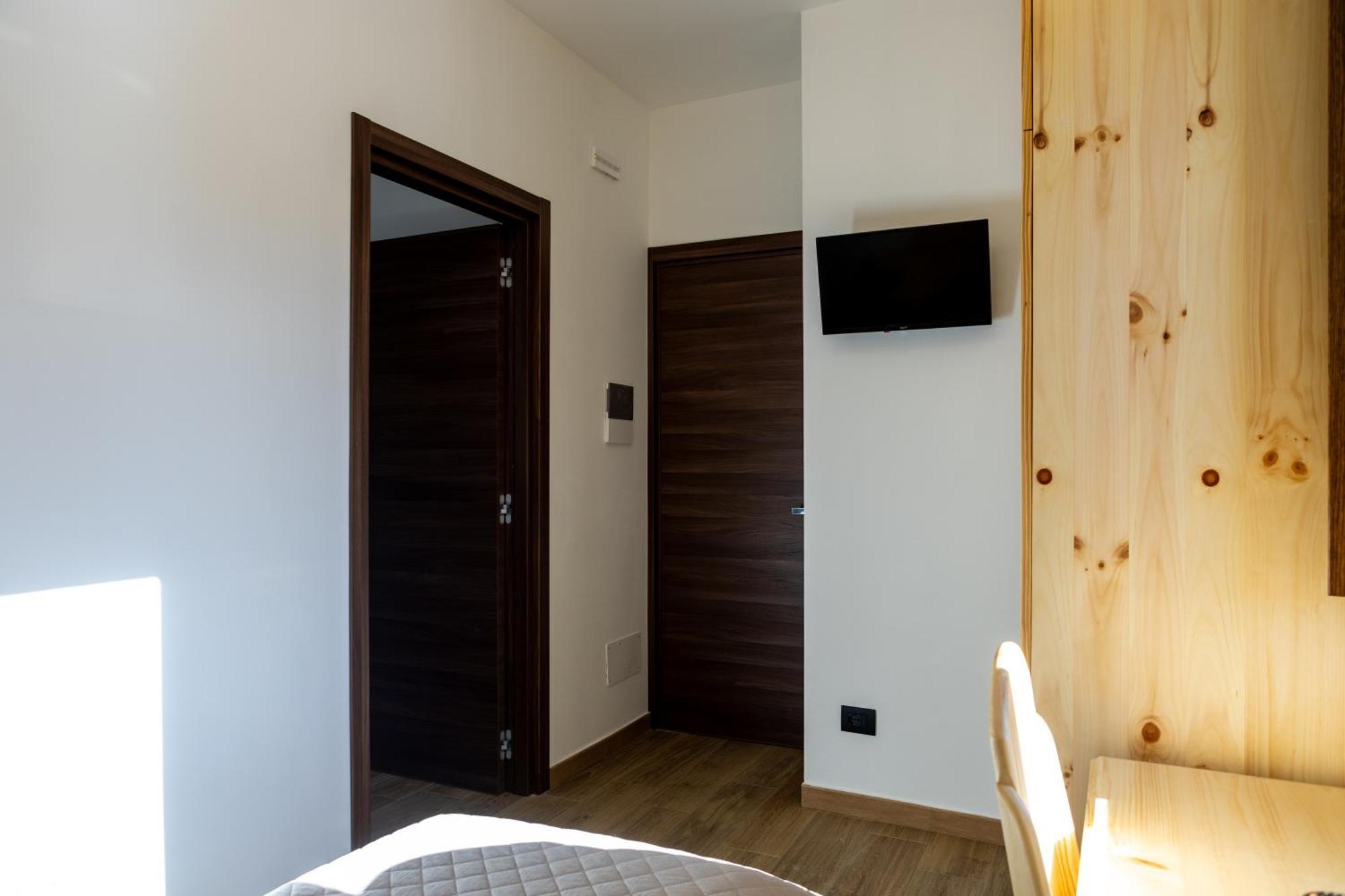 La Villetta Food & Drink Rooms For Rent - No Reception - Л'Акуила Экстерьер фото